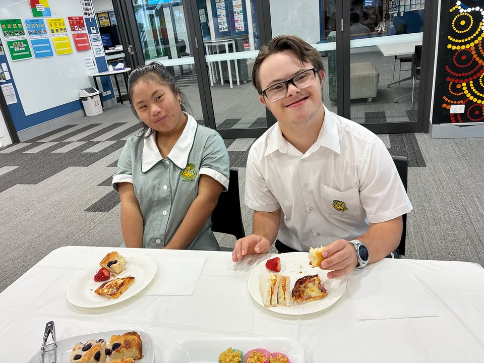 702264438307801_1431077558759815-1