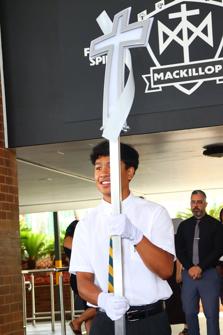 702264438307801_1444516510749253-1