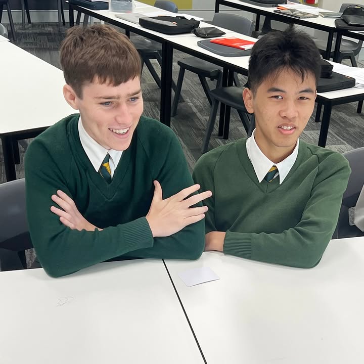 702264438307801_1490846746116229-1